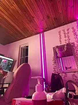 Taliaaa_Paris webcam