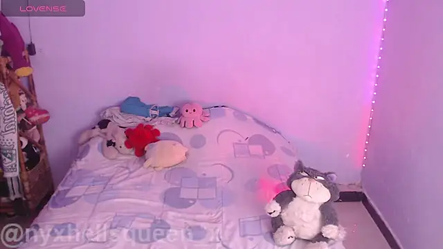 nyxhellsqueen_x webcam