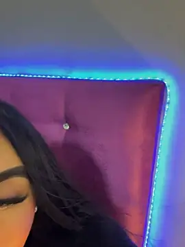 Aylin_Fox webcam
