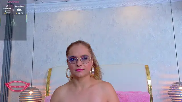 MarilynVega1 webcam