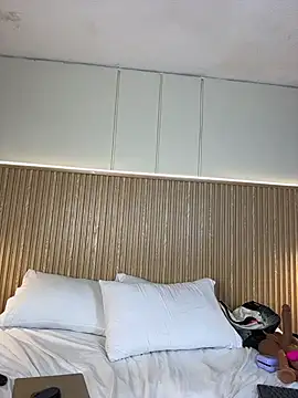 NahimiThompson webcam