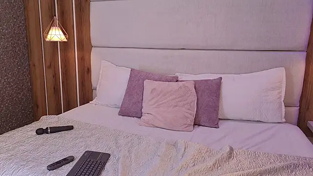 LolaGray__ webcam