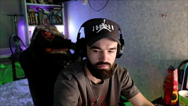 _Serious_Man webcam