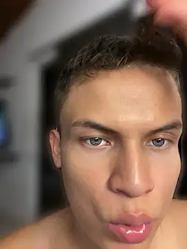 _Leo_Boy webcam