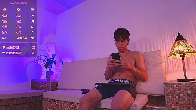 Ryaan_Stone webcam