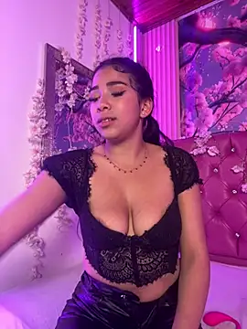 Taliaaa_Paris webcam