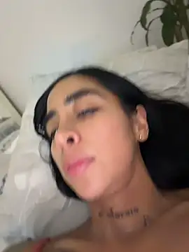 sophierooy22 live cam on StripChat