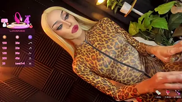 limitlessgoddes_mistress webcam