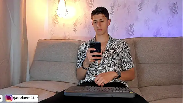 Dorianmistery2322_ webcam