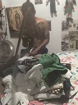 elpeluchenegroxxx3 webcam