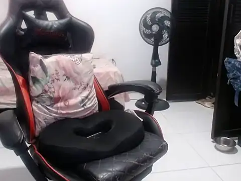 Adriana_0312 webcam