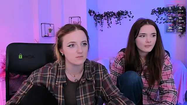 liana_kisses webcam