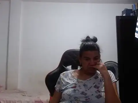 Adriana_0312 webcam