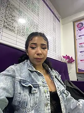 Taliaaa_Paris webcam