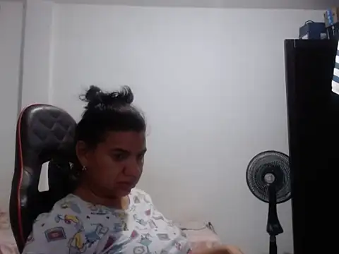 Adriana_0312 webcam