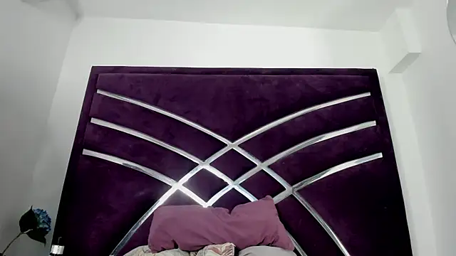 Mia_Petiteht webcam