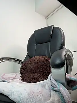 NINI__MOON__ webcam