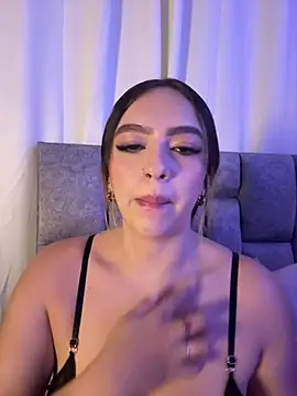 Bellarose_x1 webcam