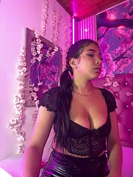Taliaaa_Paris webcam
