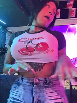 IsabellBigtitsxx webcam
