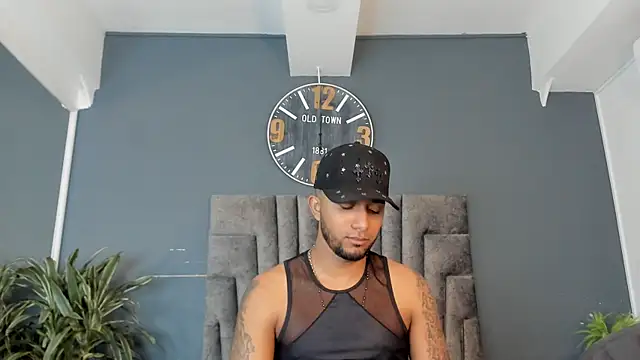 Robin_Rief live cam on StripChat