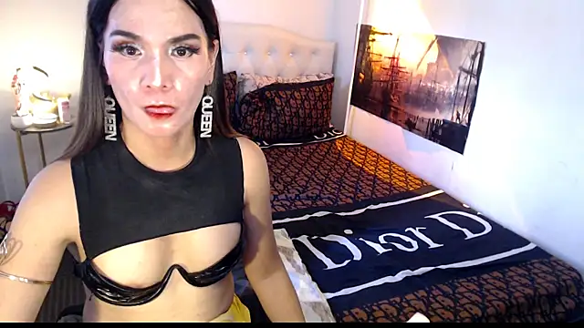 NinaDOM4CUM webcam