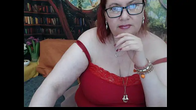 PlayfullMature webcam