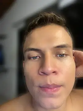 _Leo_Boy webcam