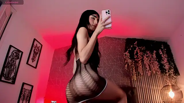 Model: lana_gill1