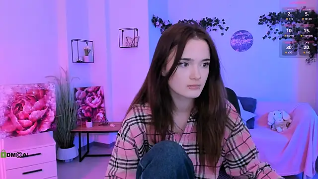 liana_kisses webcam