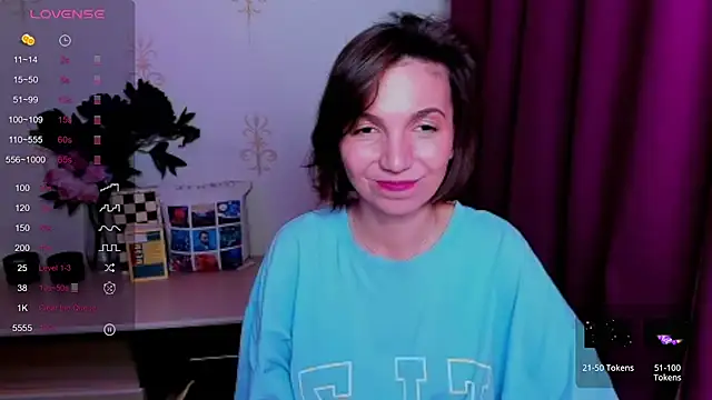 KindHazelHere_ webcam