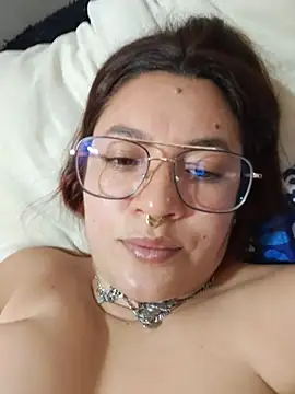 samm_curvy webcam