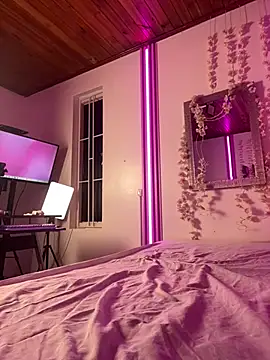 Taliaaa_Paris webcam