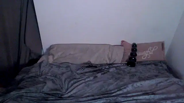 KynekoBtbf webcam