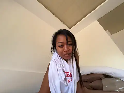 Juliet_official_pro webcam