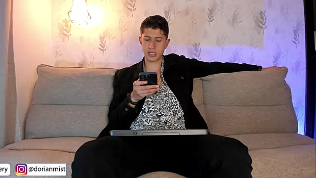 Dorianmistery2322_ webcam