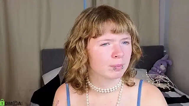 VioletDesiree webcam