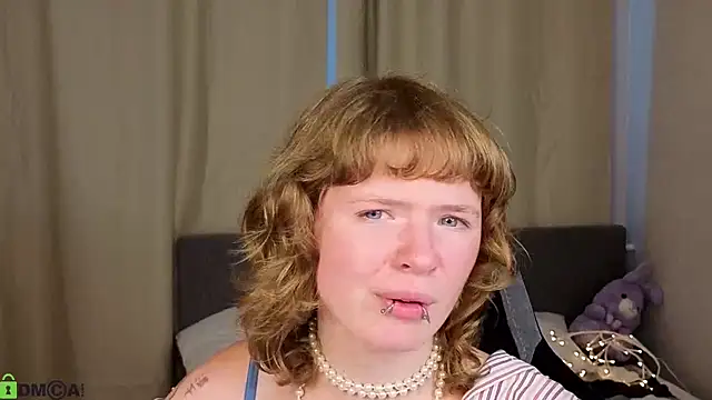 VioletDesiree webcam
