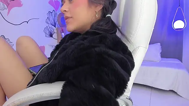 Chanel_Cruzz webcam