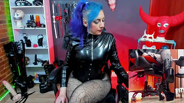 Yelena_LatexMaiden webcam