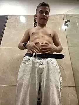 _Leo_Boy webcam