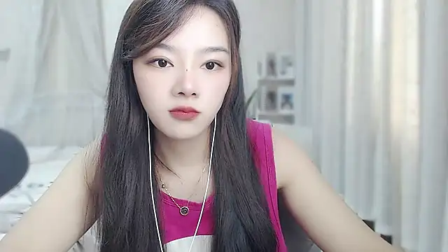 Romy-sweet webcam