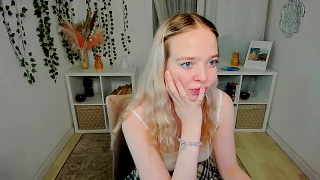 BellaMontgomery webcam
