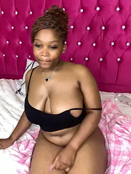 TheeRealBaddie webcam