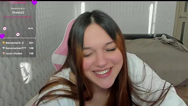 Elyssae live cam on StripChat
