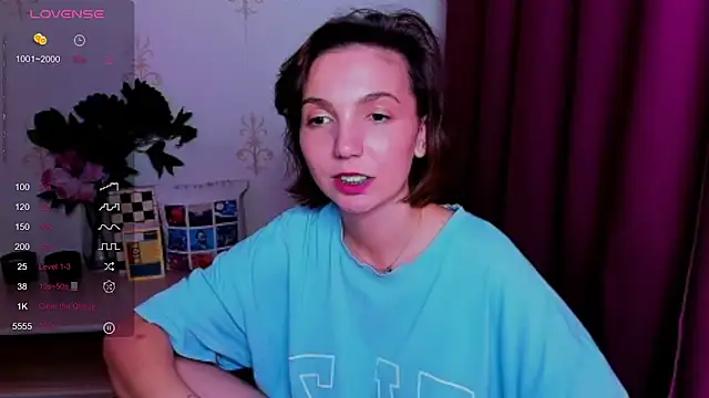 KindHazelHere_ webcam