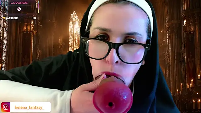 helenas_fantasy webcam