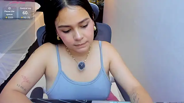 Littlee_Noemi webcam