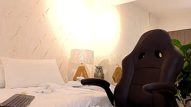 Luna__rose___ webcam
