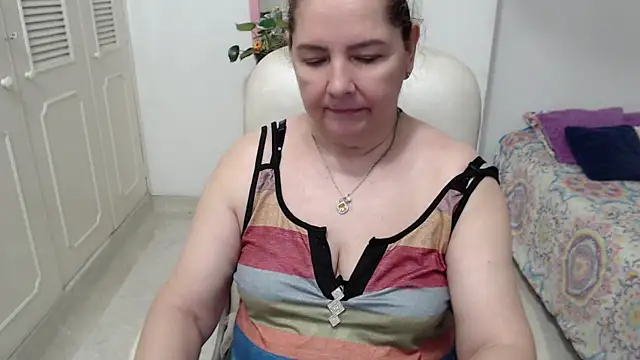 leonela_69 webcam